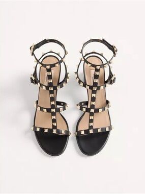 Valentino Garavani Black Leather Pyramid-Stud Strappy Sandals